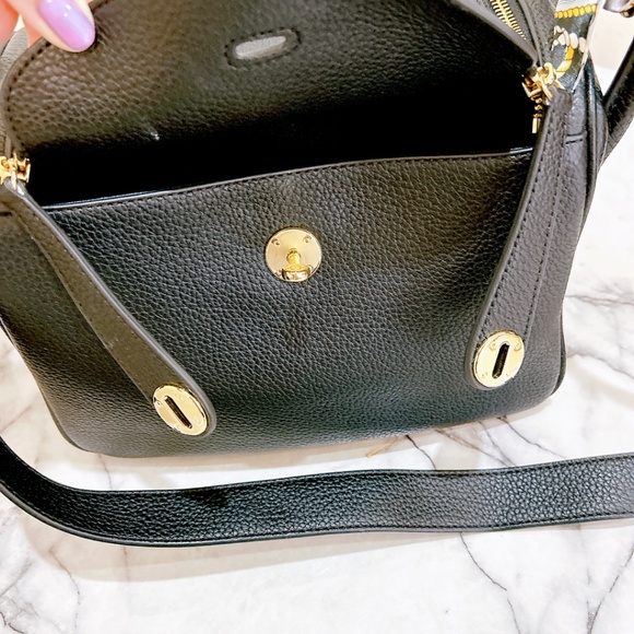 Black Boston lychee grain  crossbody bag - Picture 9 of 12